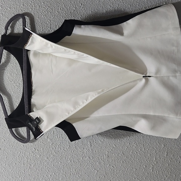 White House Black Market Monochrome Tank Top - Picture 3 of 4